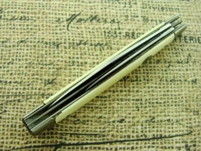 Imperial Celluloid Pearl Slim Jack 009.jpg