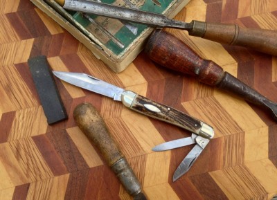 Klaas at shop - 1.jpg