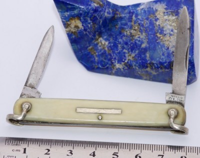 lever knife.jpg