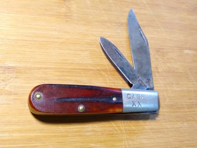 1940 - 1964 Case Barlow red sawcut bone
