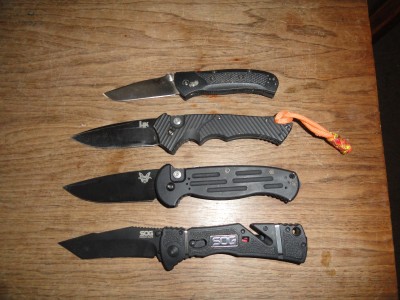 black knives 001.JPG