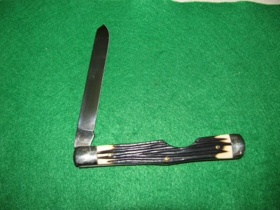 Queen 1976 No62 Winterbottom Bone 002.jpg
