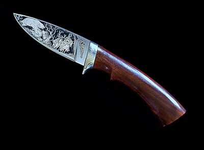 NRA AURUM ETCHED TRACK KNIFE (2)r.jpg