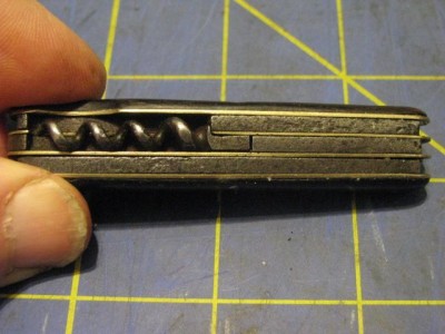 J.A.HenckelsHornHandledMultiBlade1.JPG