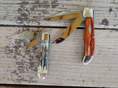 CASE XX 6265 Second Cut Stag and CASE XX USA 5299 Stag mark side.jpg