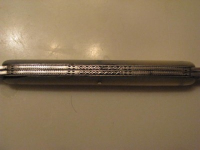 UnmarkedFancyPearl4BladePen 004.jpg