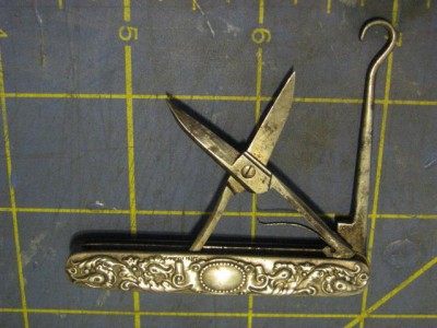 SterlingSilverScissors&ButtonHook 001.jpg