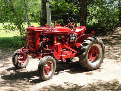 Farmall A 001.JPG