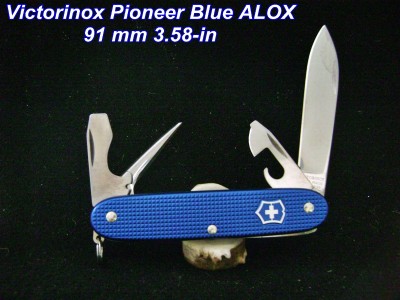 Victorinox Pioneer Blue ALOX 91 mm 3.58-in -- Labeled.JPG