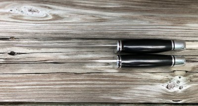 Buck fixed blade thickness.jpg