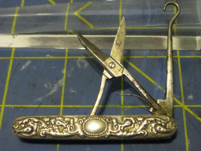 UnmarkedSterlingScissorsButtonHook2015 002.jpg