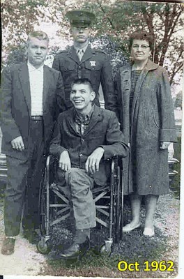 1962 Me, Mom, Dad and Bub - Oct 1962.jpg