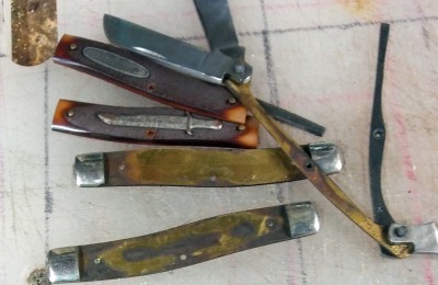 knife apart.jpg