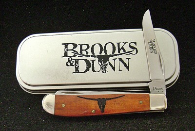 Case 2008 Mini-Trapper 6207 SS Brooks & Dunn - Open & Tin.JPG