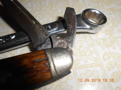 012.JPG (205.03 KiB) Viewed 2768 times Crucibal Knife Co tang stamp