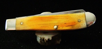 Case 2016 Mini Trapper 6207 SS Embossed Burnt Persimmon Orange Bone - Pile Closed.JPG