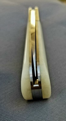 This should be 3rd pic in line, 2 of blade open,partially closed should be 1 &amp;2