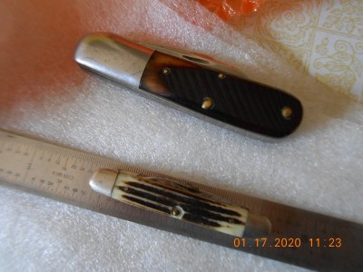 Queen Barlow and small 2 1/2" pen knife