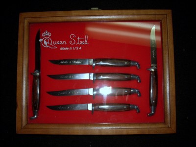 A set of knives that Queen Cutlery gave as a wedding gift
