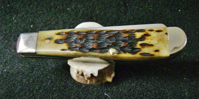 Case 2019 Mini-Trapper 6207 SS Antique Bone - Pile Closed.JPG