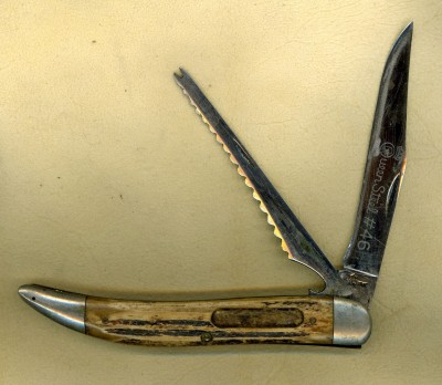 Queen fish knife.jpg
