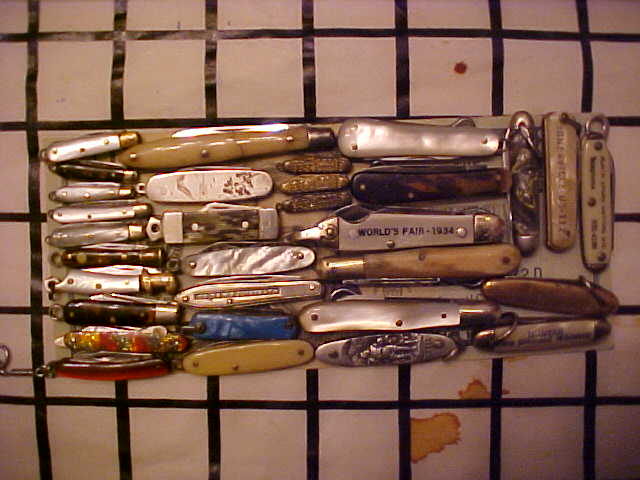 31KnivesOnABill.JPG