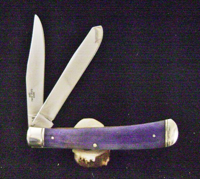 Rough Rider RR1254 Purple Smooth Bone Trapper - Pile Open.JPG