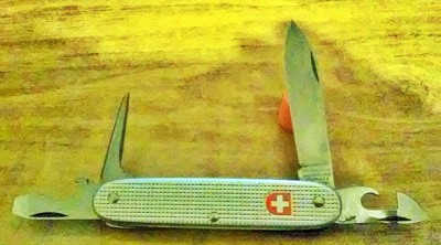 Victorinox Soldier - 1961 Design.jpg