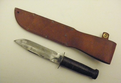 queen fighting knife a.jpg