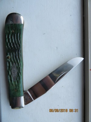 Green bone single blade trapper