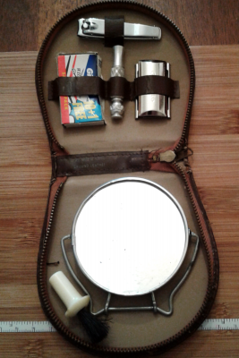 Gillette  shave kit_2.png