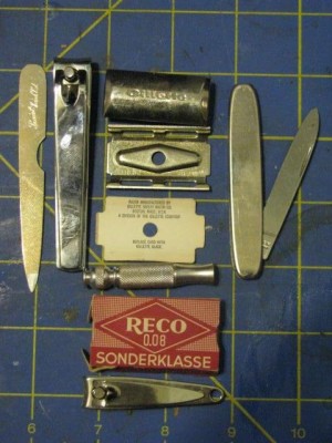 GilletteTravelKit3.JPG