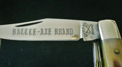 Battle Axe Brand Mini-Trapper Fat Stag - Blade Etch.JPG