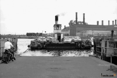 Williamstown Ferry..jpg (34.28 KiB) Viewed 2412 times Williamstown Ferry..jpg