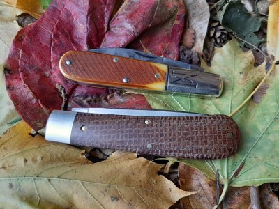77 Barlow tan saw cut - 74 Mustang brown burlap
