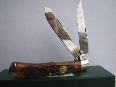 Amber jigged bone trapper 2006<br />D2 Tool Steel