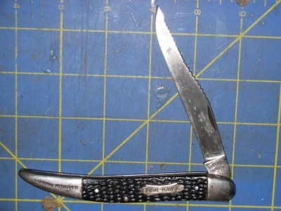 ColonialArchedStamp1BladeFishKnife1.JPG