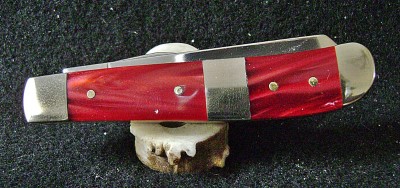 Case 2020 Mini-Trapper 10207 SS Cigar Band Red Pearl Kirinite - Pile Closed.JPG