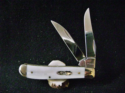 Case 2019 Mini-Trapper 6207W SS Smooth Natural Bone Bomb Shield - Mark Open.JPG