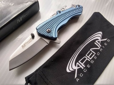 Black-Blue Knife - 3.jpg