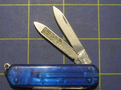 SwissArmyKnivesBlueHandle 005.jpg