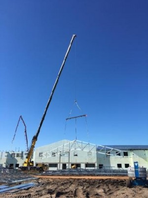 Here is the crane and the concrete pump boom that had the disagreement.