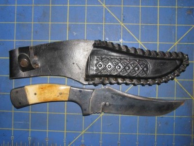 UnmarkedBoneHandleHuntingKnife(China)2019-1.JPG