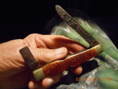 Broken spring of the spay blade