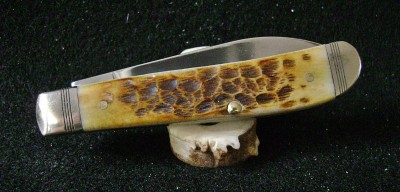 Case 2019 Mini-Trapper 6207W SS Burnt Amber - Pile Closed.JPG