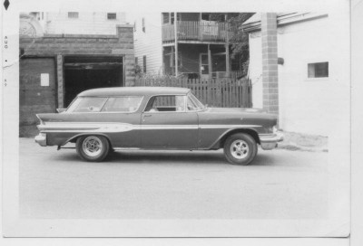 1957PontiacCustomSafariWagon 1.jpg
