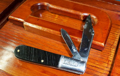Camillus 4_line no.10 Barlow blk handles.png