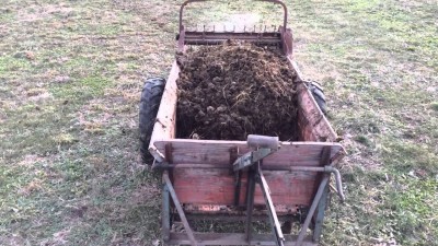 manure spreader.jpg