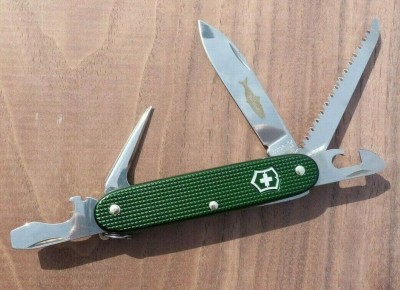 Victorinox 93mm Farmer -Sococut- Green Alox.jpg
