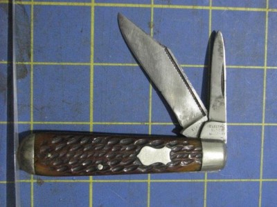 ElectricCutlerySleeveboardJackMarkSide.JPG